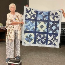 Ramona L scrap quilt(1)