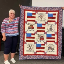 Sue D. Patriotic quilt(1)